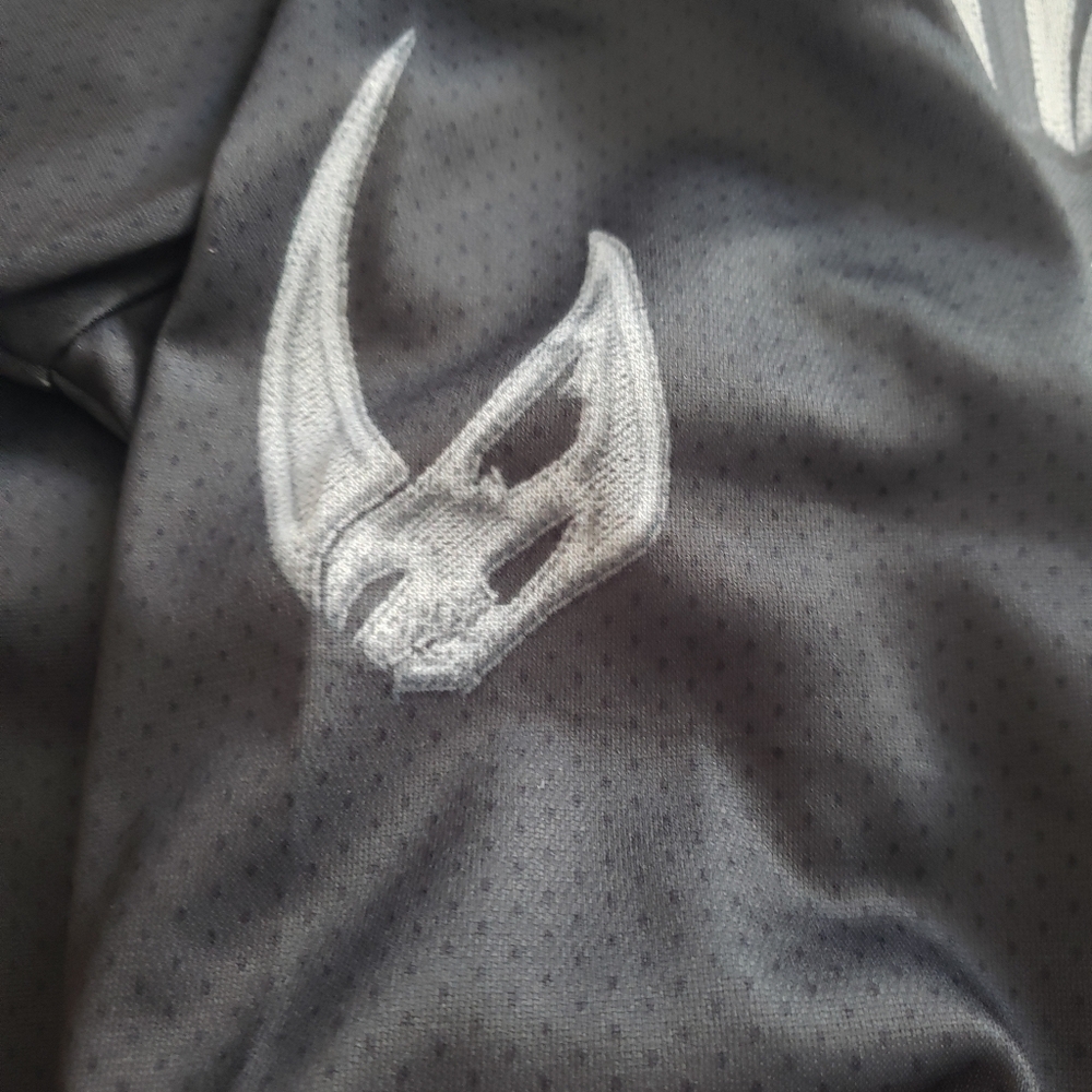 🏒 Star Wars Mandalorian Hockey Jersey 🏒 - Picture 3 of 9
